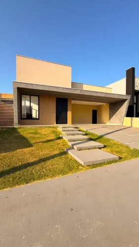 Casa de Condomínio com 3 Suítes Plenas e Área Gourmet no Ipiranga