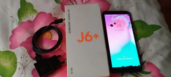 Samsung j6 + plus azul