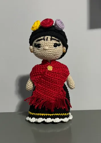 Frida amigurumi 