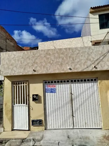 vendo casa com 2/4 bairro Getúlio Vargas
