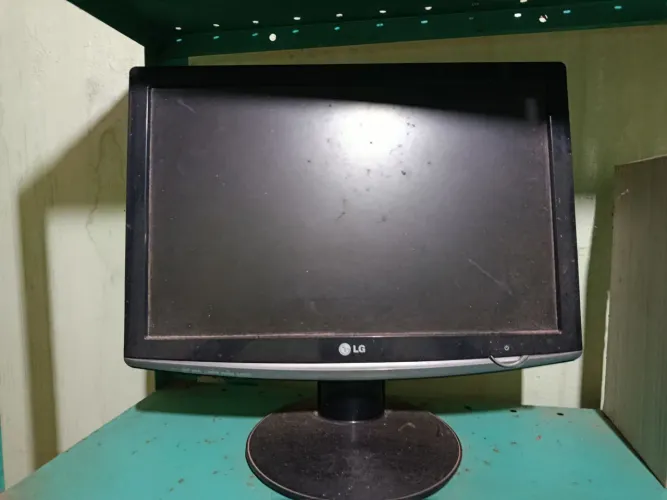 Monitor LG LCD 17 - Não Funciona - Retirada de Peças