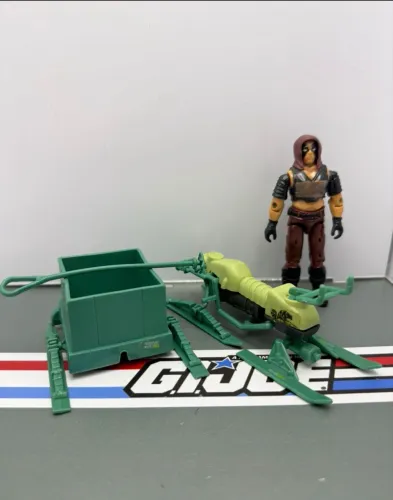 Gi Joe Cobra Dreadnok Zartan com veículo Swamp Skier comandos em ação 