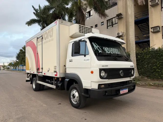 10160 baú refrigerado