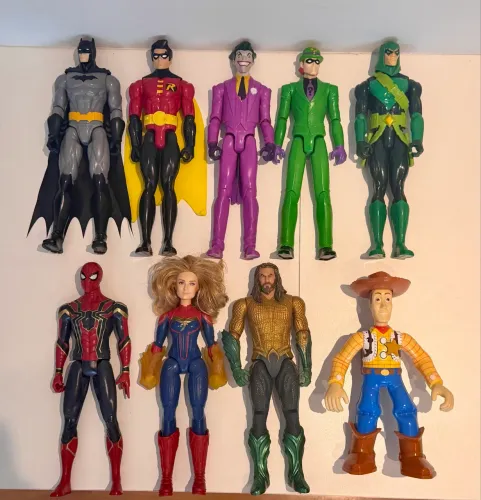 Bonecos DC, Marvel e Heróis - R$ 55,00 cada