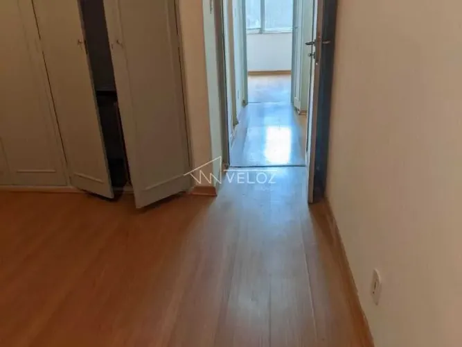 Apartamento : / Residencial / Glória