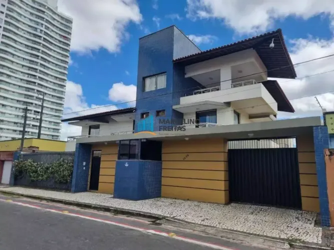 Casa triplex na parquelandia 5 suites 6 wc 5 vagas guarita 700 m2 aluguel 8.000 ou venda