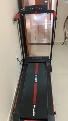 Vendo esteira pouco tempo de uso