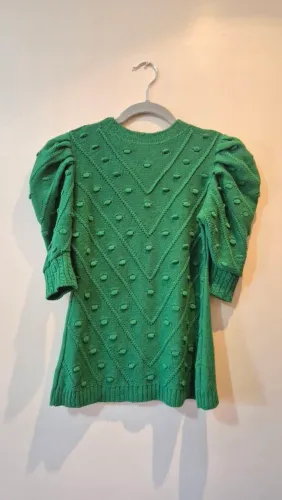 Blusa tricô tam. único verde com manga curta bufante