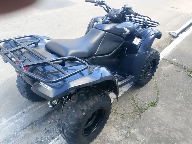 Quadriciclo fourtrax 4x4