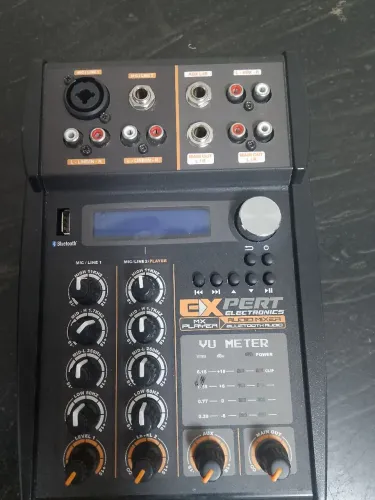 Mesa de som automotivo EXpert