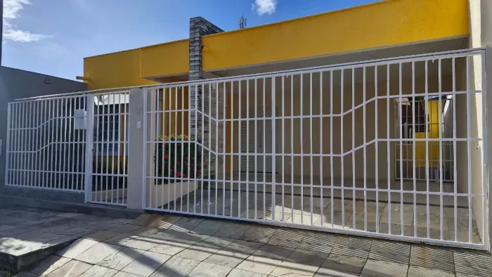Imóvel para aluguel tem 170 metros quadrados com 4 quartos em Neópolis - Natal - RN