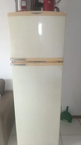 Geladeira com defeito