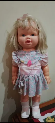 Boneca estrela 1990 come bolachinha e fala