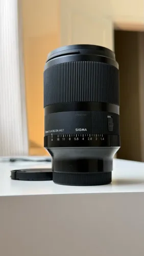 Lente Sigma 35mm f/1.4 DG DN Art para Sony E (Full Frame) + Filtro UV 67mm