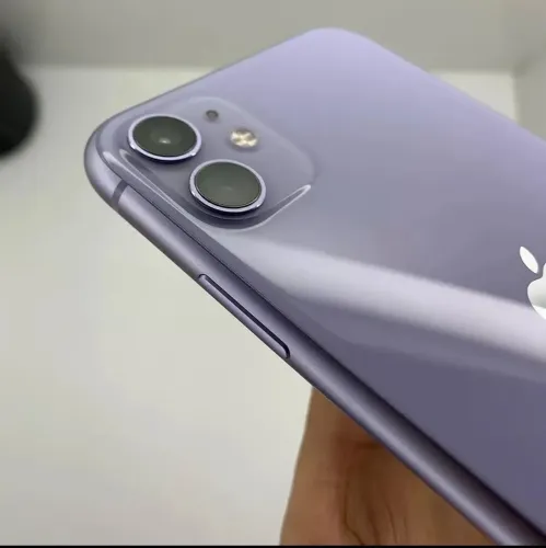 iPhone 11 lilás 