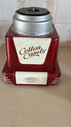 Máquina de Algodão Doce - Cotton Candy Funciona 110v, faz algodão doce. Ideal para festa.