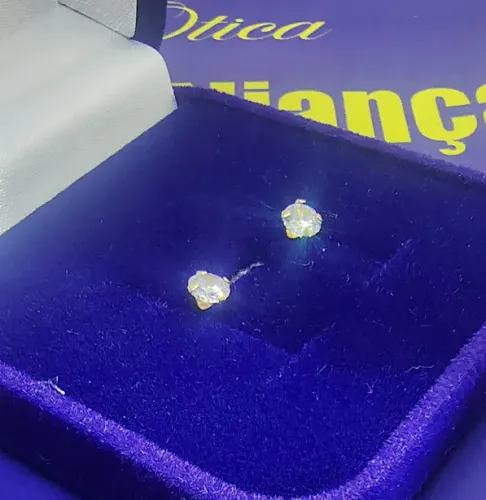 Brincos Pedra Zircônia 4 mm Ouro 18 Kilates