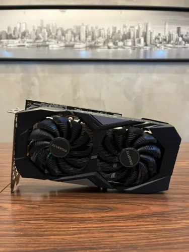 Placa de Vídeo GTX 1660 Super 6GB Gigabyte - Perfeito Estado