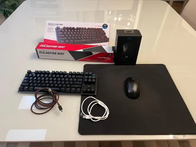 Kit Setup Gamer Logitech G Pro Wireless + HyperX Alloy FPS Pro + Mousepad