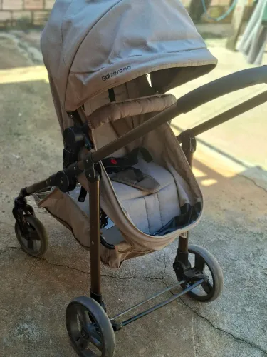 Carinho de bebê da Galzerano