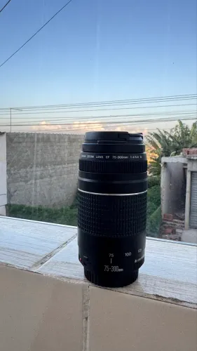 Lente da Canon 75-300 - Seminova