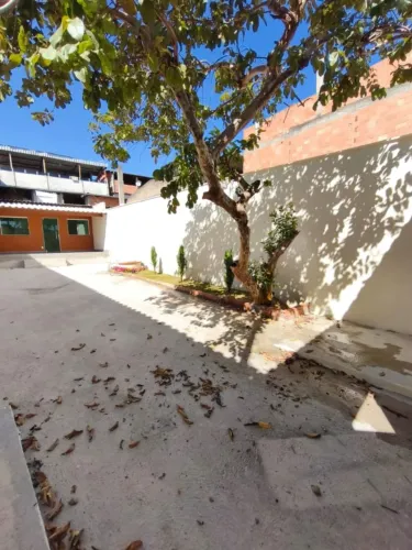 Linda casa 3qtos, suíte, terraço,  4vgas, otima localidade 