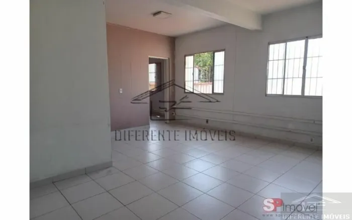 CASA COMERCIAL PARA ALUGAR COM 8 SALAS E 4 VAGAS ITAIM PAULISTA