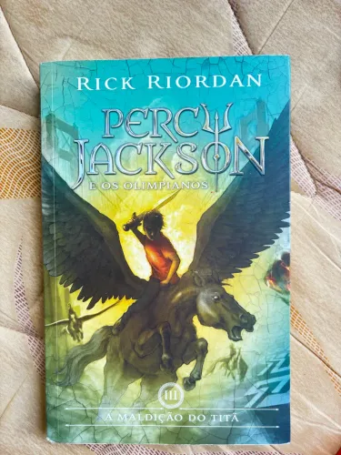 Percy Jackson e a maldição do titã