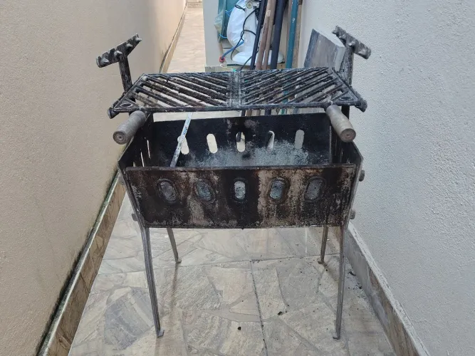 Churrasqueira de alumínio