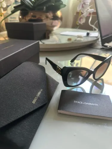 Óculos da Dolce & Gabbana, modelo dg 4405 na cor preta