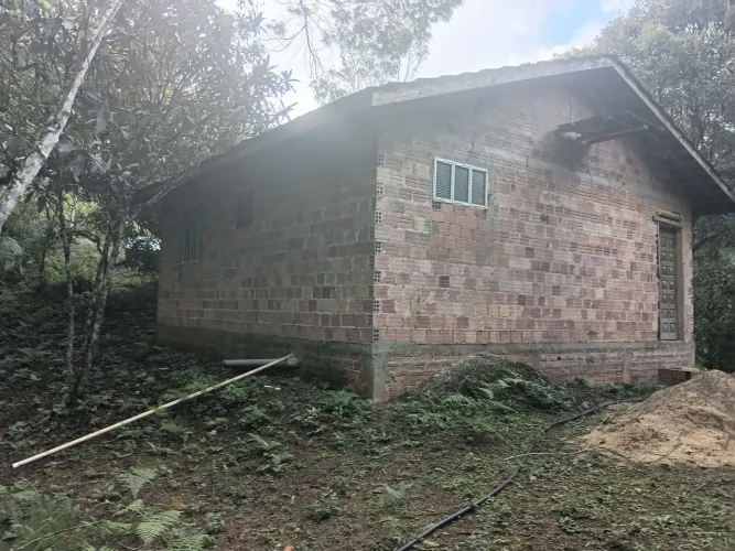 VENDO CHÁCARA DE 6.000 m2 Bateias(campo largo)