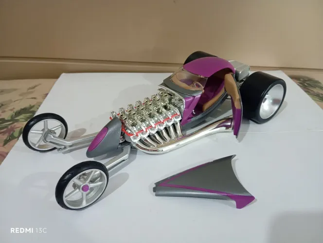 Rarissima Miniatura Slightly Modified - Hotwheels - escala 1/18