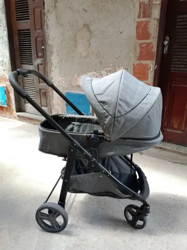 Carrinho de bebê moises