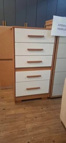 Comoda 5 gavetas com 1 delas sendo gavetão - Compre hoje e receba em até 2 dias úteis