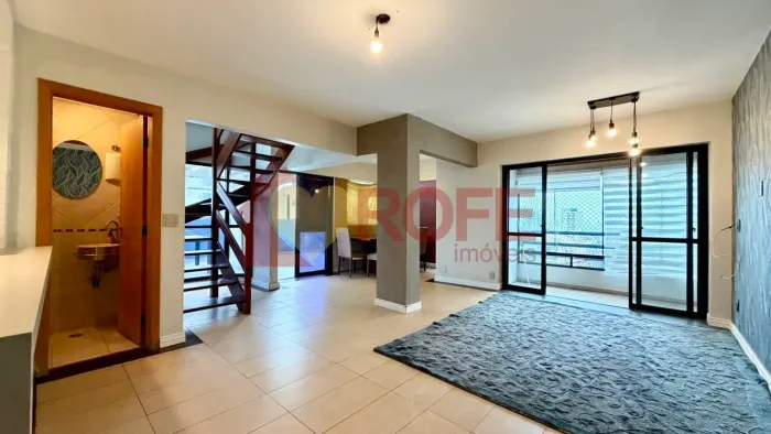 EXCELENTE COBERTURA à venda, com 3 dormitórios, sendo 1 suíte, 3 vagas, lazer e localizaçã