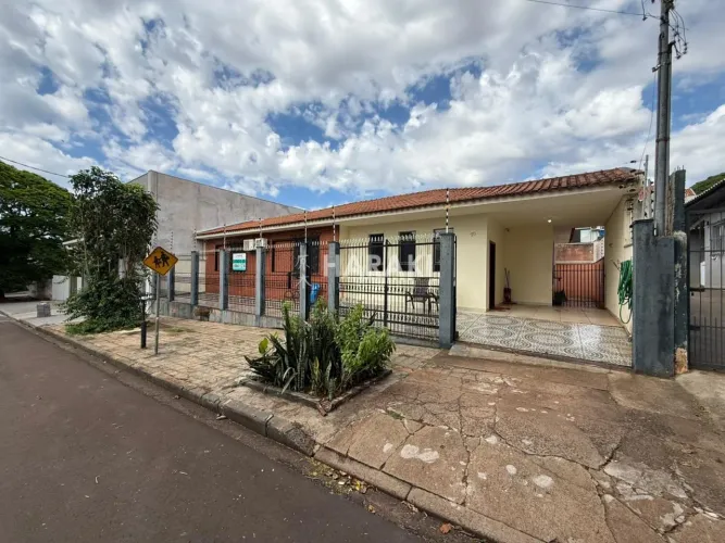 Casa á venda na Zona 05 - Maringá/PR