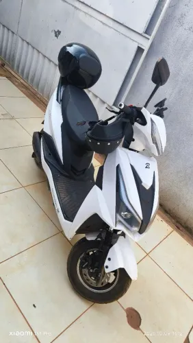 Scooter elétrica