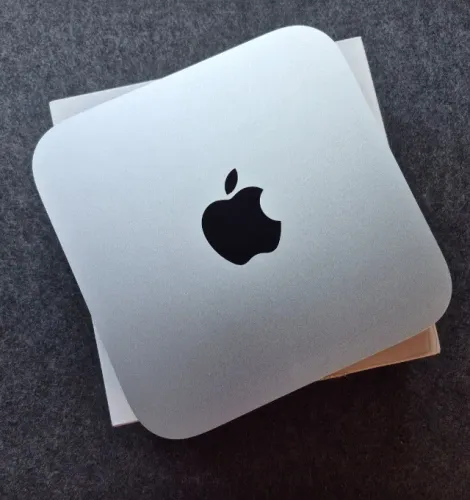 Apple Mac mini M2 com caixa | 8GB RAM 256 de Memoria | Compacto e potente