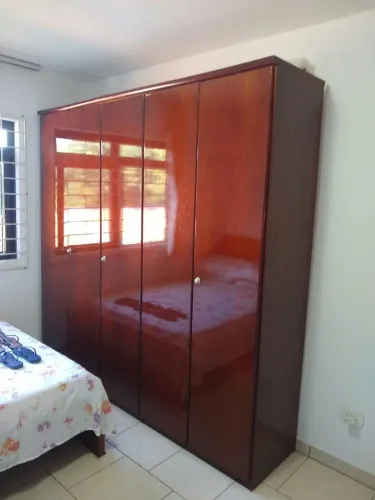 Quarda roupa 5 portas
