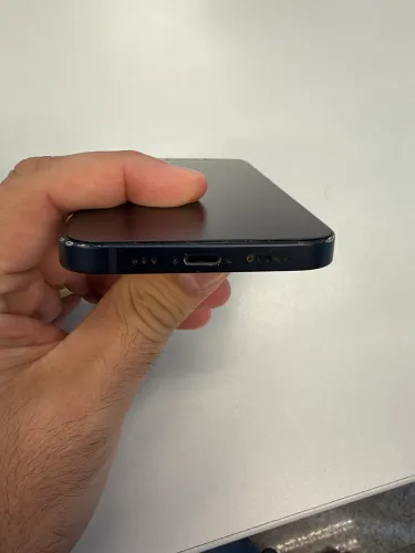 iPhone 12 128GB 73% de bateria