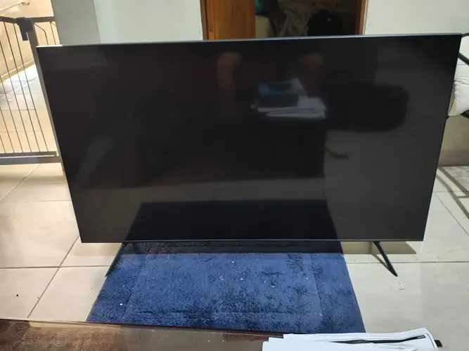 TV Samsung Crystal UHD 4K 50" UN50CU * - Defeito na Tela - Leia a Descrição
