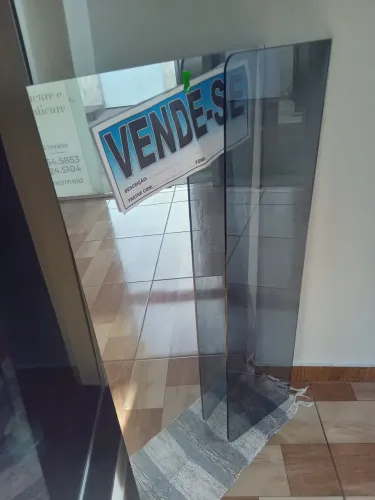 Vendo esse espelho de 1x46 e prateleira de vidro 1x35 zap *