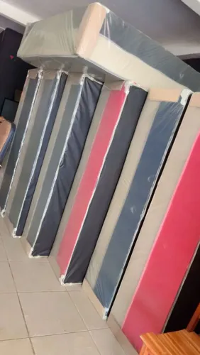 Cama Box de casal espuma tamanho padrão nova. $550