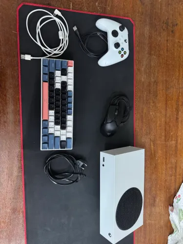 Xbox Series S (Setup sem monitor, vendo itens à parte)
