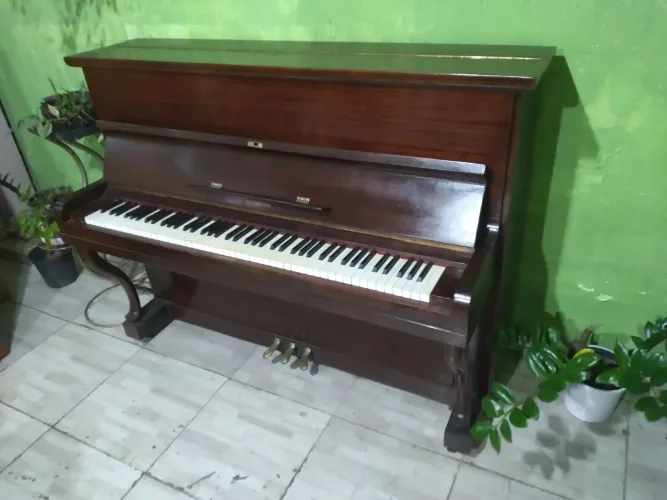 Piano em ótimo estado alemão com entrega grátis para a grande São Paulo