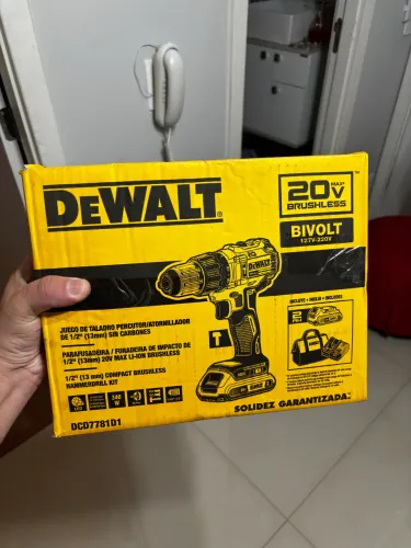 Parafusadeira e furadeira DEWALT