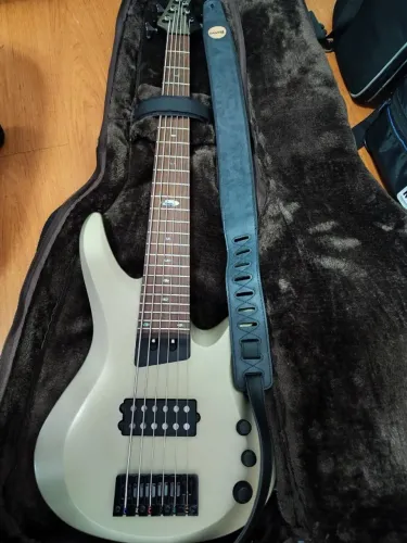 Baixo Yamaha RBX- JM2 6 cordas