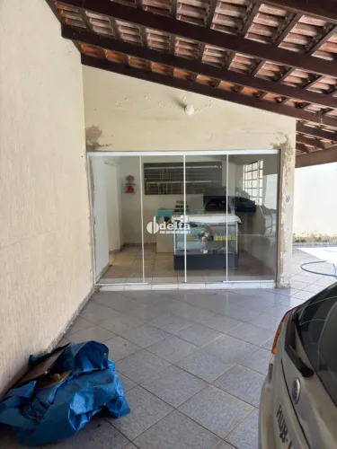 Casa disponível para locação no bairro Carajás em Uberlândia MG