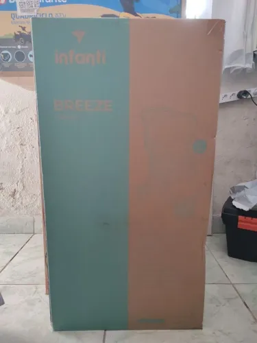 Lacrado - Carrinho de Bebê Infanti, Breeze, Cinza