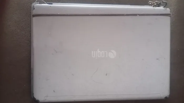 Notebook login (para retirar peças) conversar no valor 